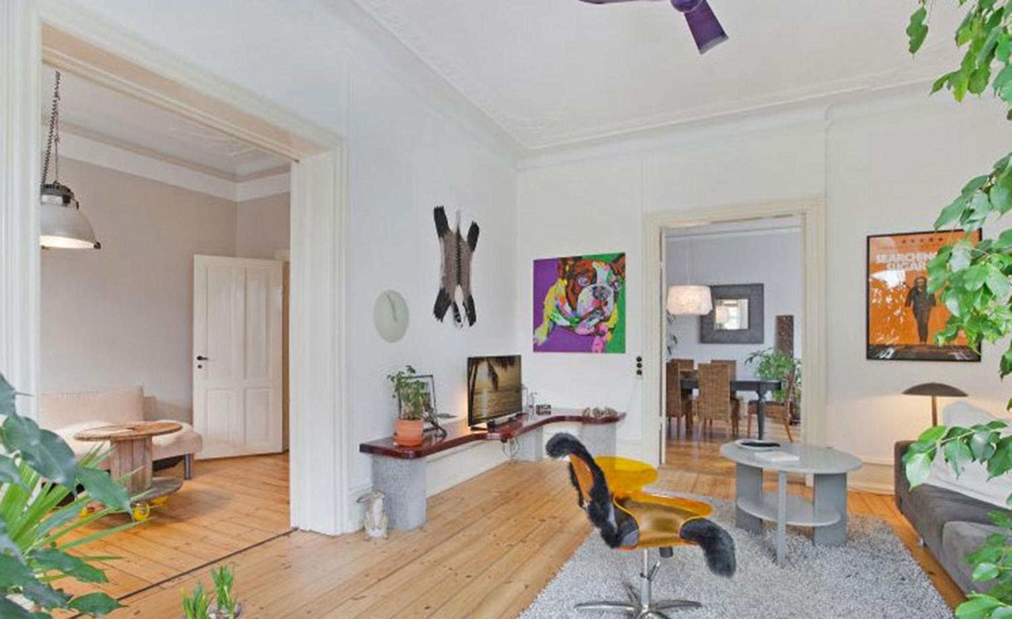 Apartment With Excellent Location *